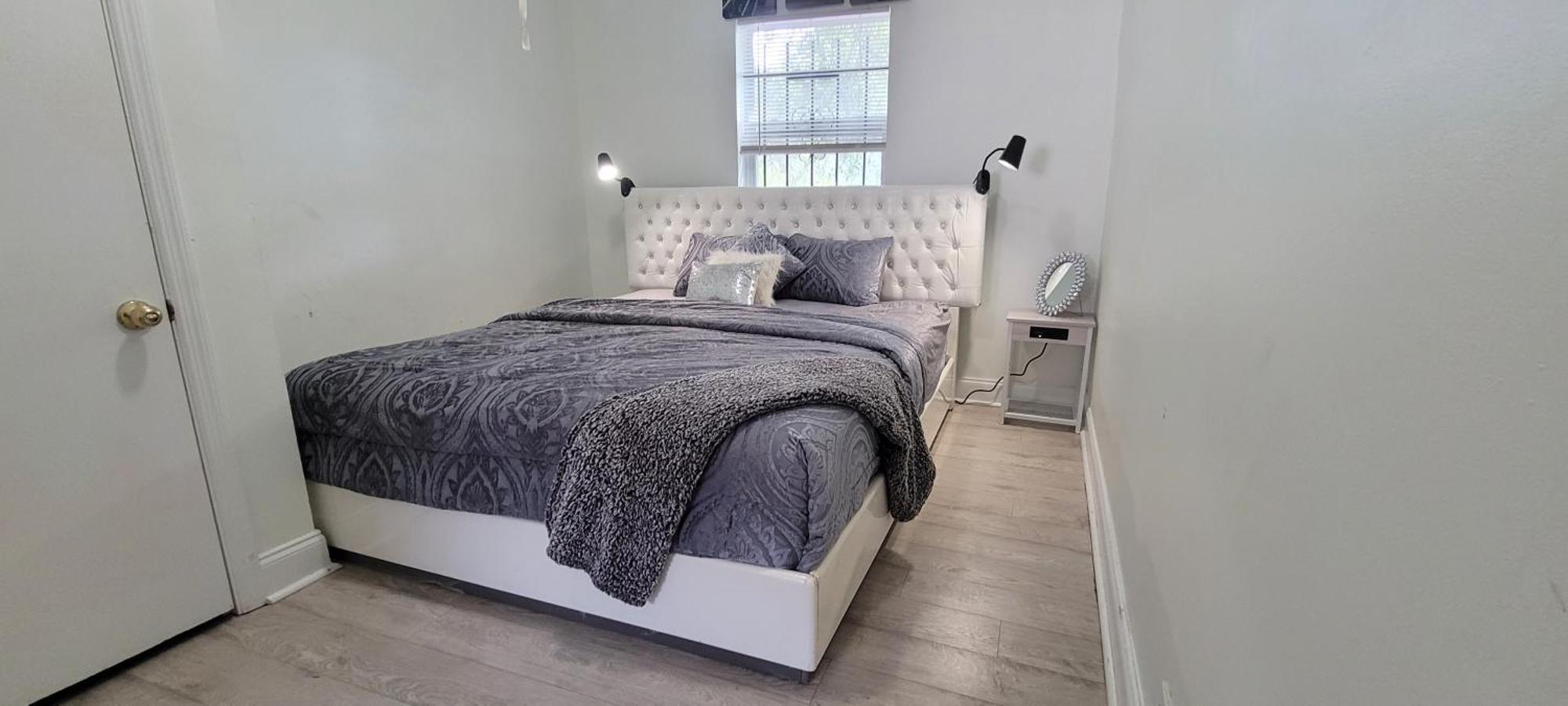Large, Central, Lovely & Cozy 4Bed/2Bath - House By Everbank Stadium Jacksonville Buitenkant foto