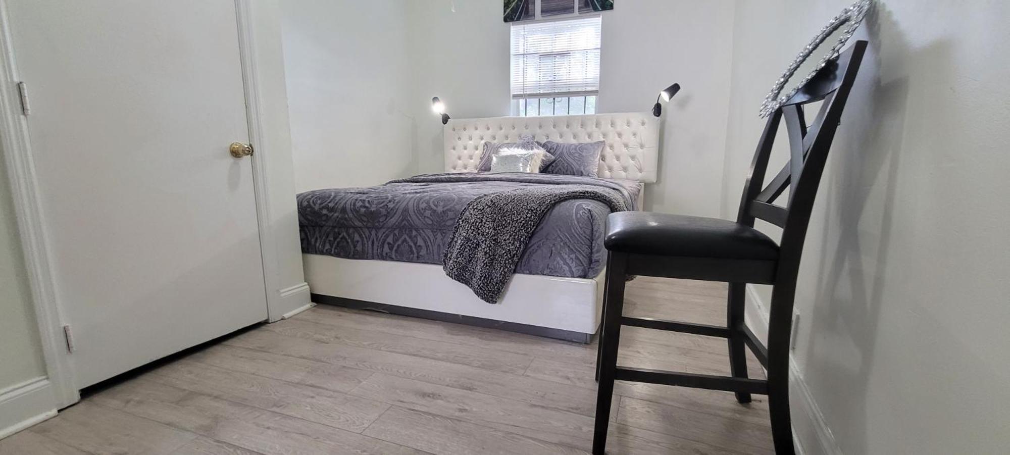 Large, Central, Lovely & Cozy 4Bed/2Bath - House By Everbank Stadium Jacksonville Buitenkant foto