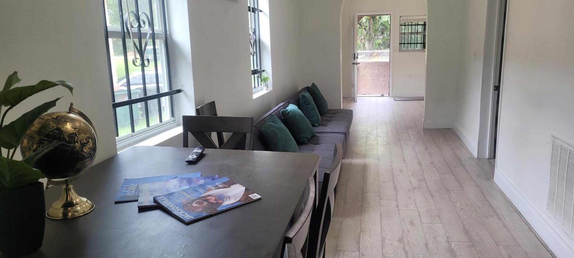 Large, Central, Lovely & Cozy 4Bed/2Bath - House By Everbank Stadium Jacksonville Buitenkant foto