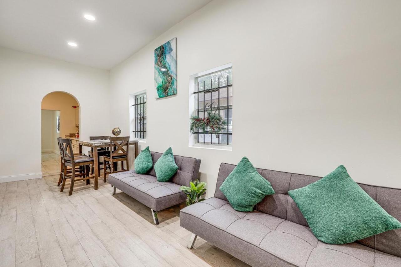 Large, Central, Lovely & Cozy 4Bed/2Bath - House By Everbank Stadium Jacksonville Buitenkant foto