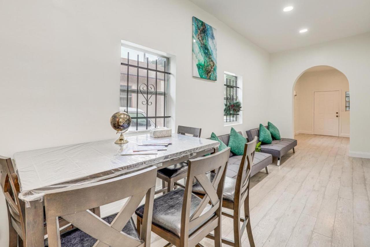 Large, Central, Lovely & Cozy 4Bed/2Bath - House By Everbank Stadium Jacksonville Buitenkant foto