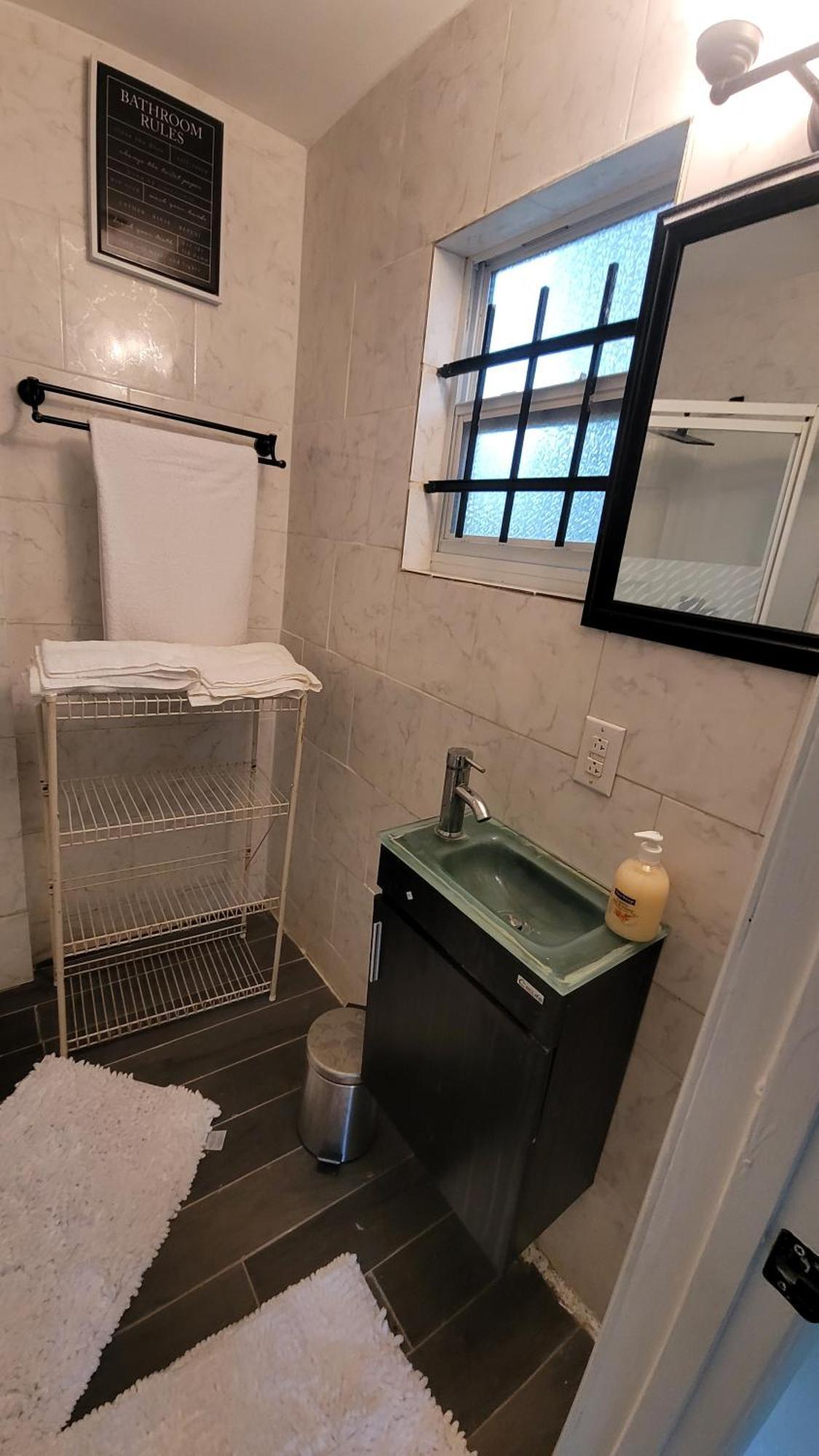 Large, Central, Lovely & Cozy 4Bed/2Bath - House By Everbank Stadium Jacksonville Buitenkant foto